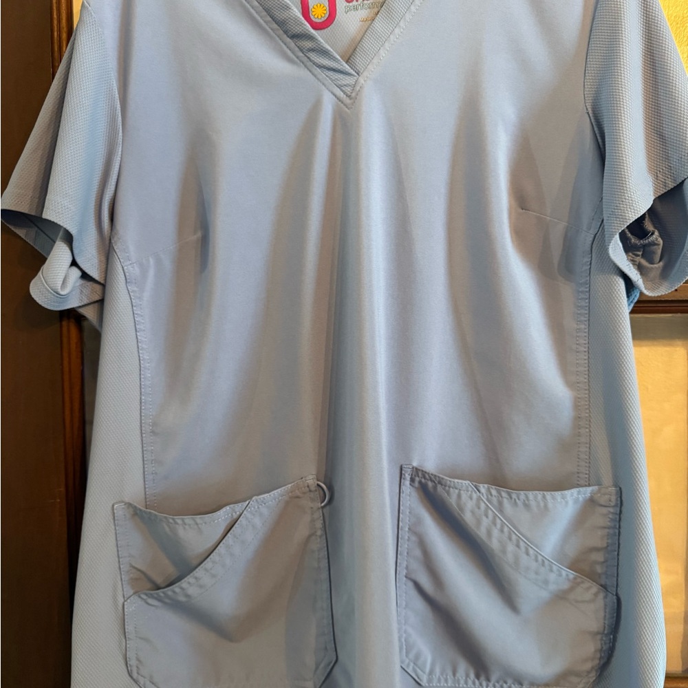 Urbane Performance Scrub Top